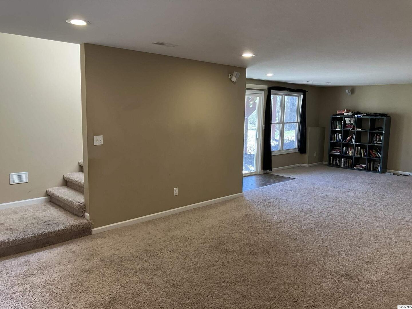 805 Brookfield Road Quincy, IL 62305 - Photo 6 of 27