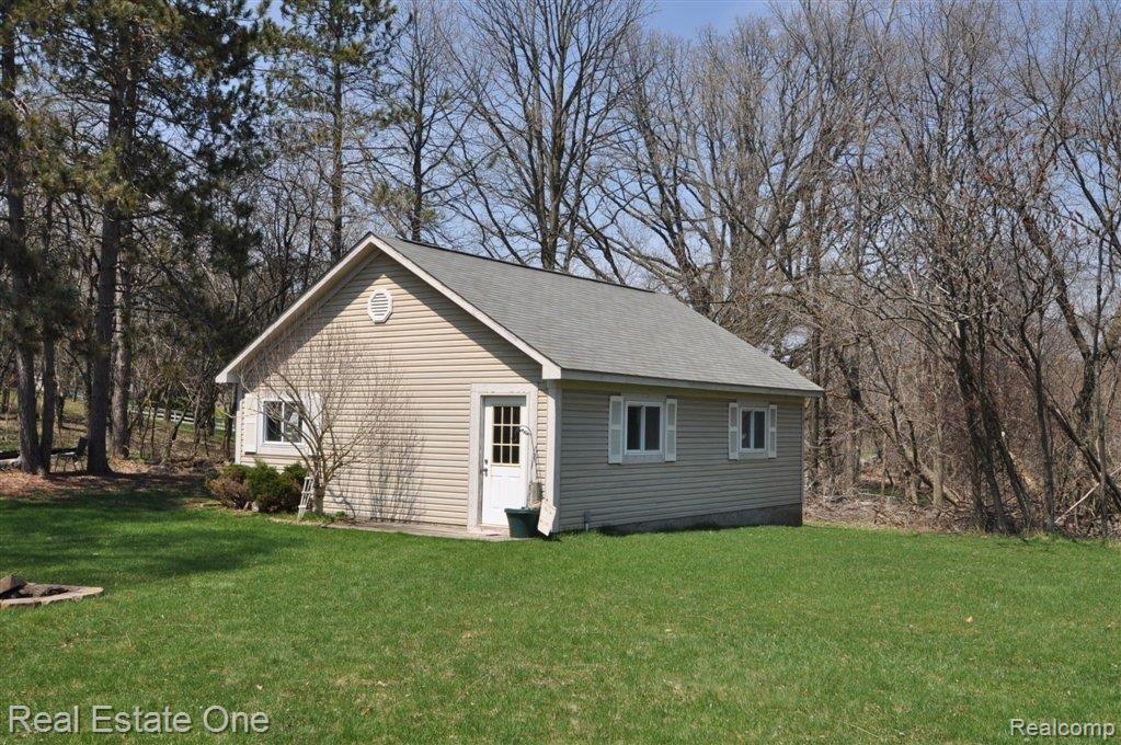 1700 Silver Bell Road Rochester, MI 48306 - Photo 24 of 25 2nd Garage
