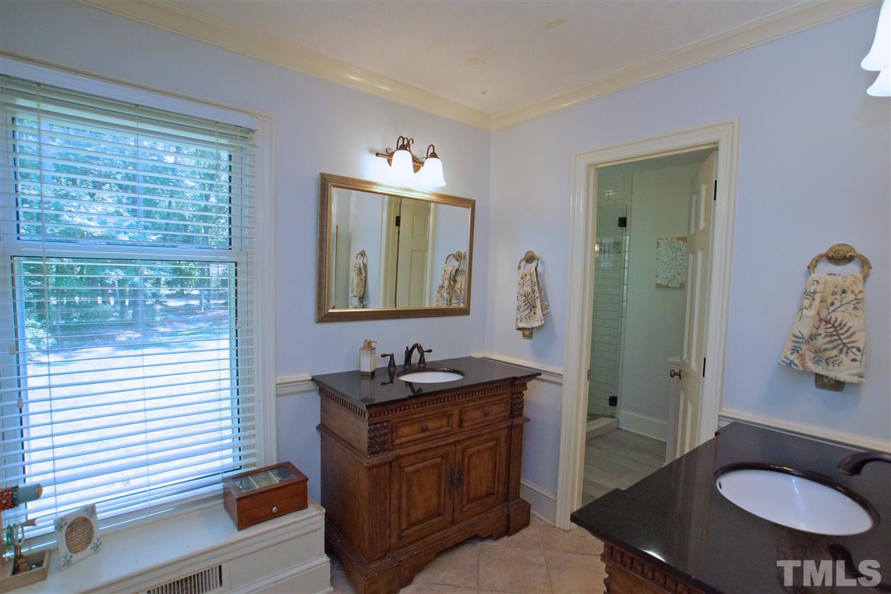 8012 Hollander Place Raleigh, NC 27606 - Photo 16 of 25 Gallery Image 16