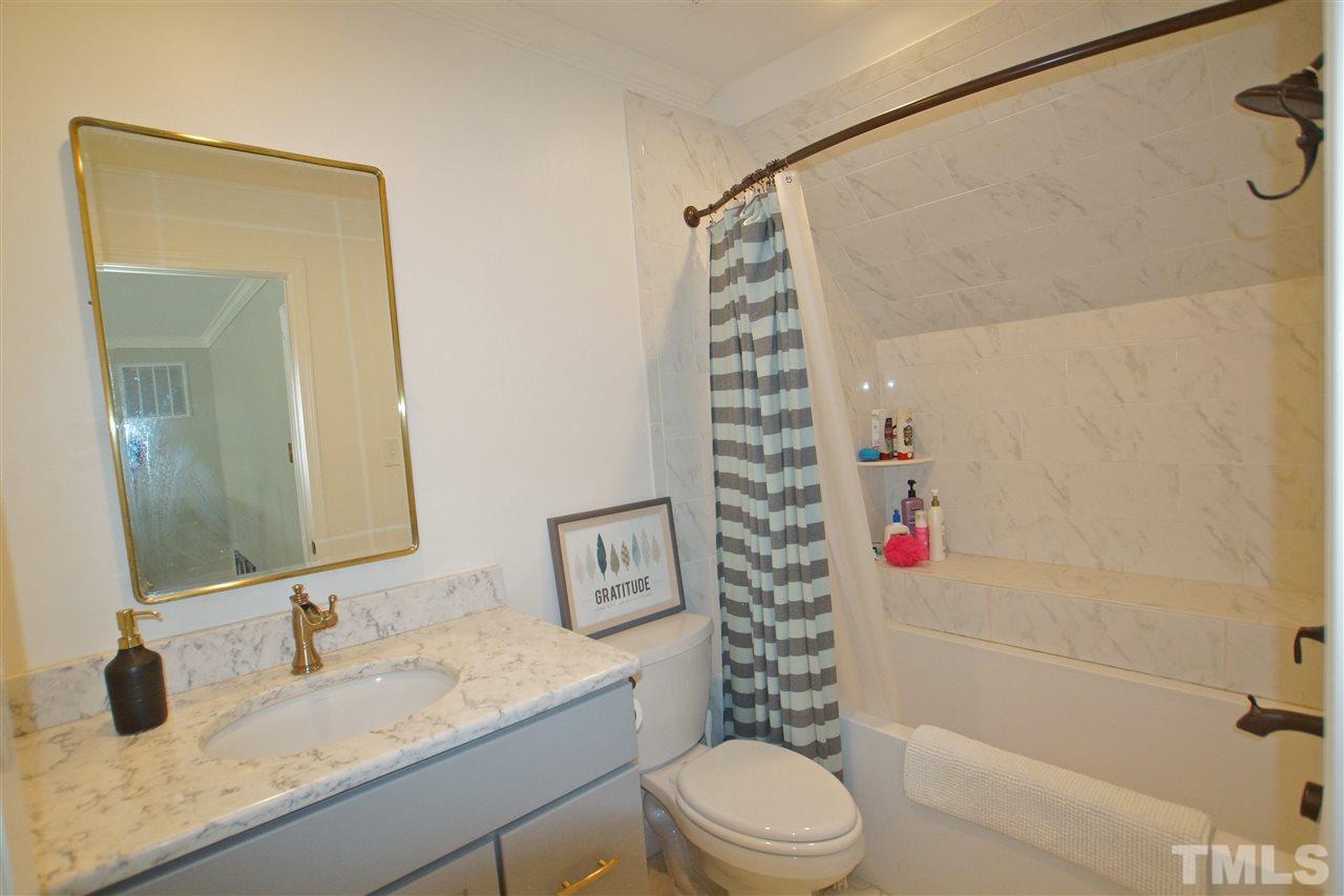 8012 Hollander Place Raleigh, NC 27606 - Photo 18 of 25 Gallery Image 18