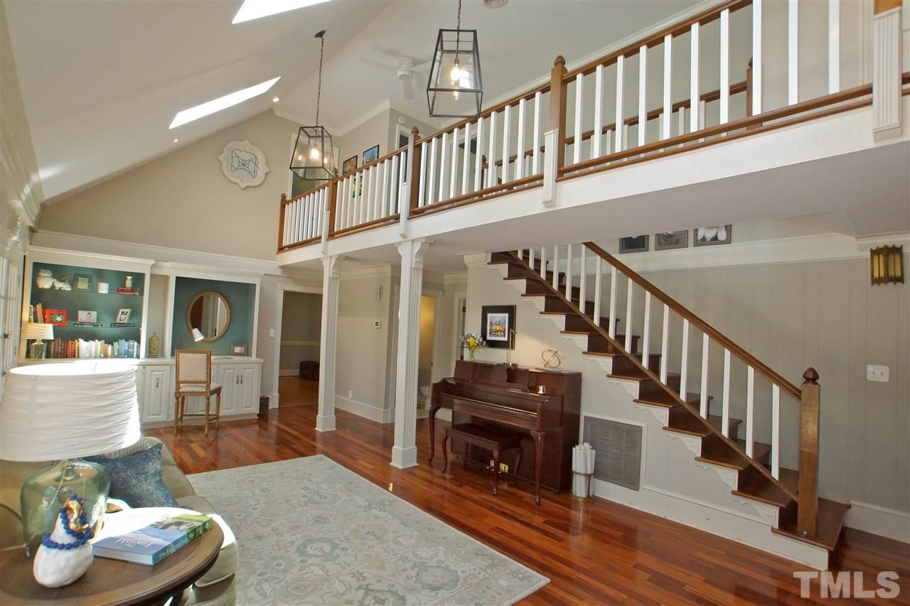 8012 Hollander Place Raleigh, NC 27606 - Photo 6 of 25 Gallery Image 6