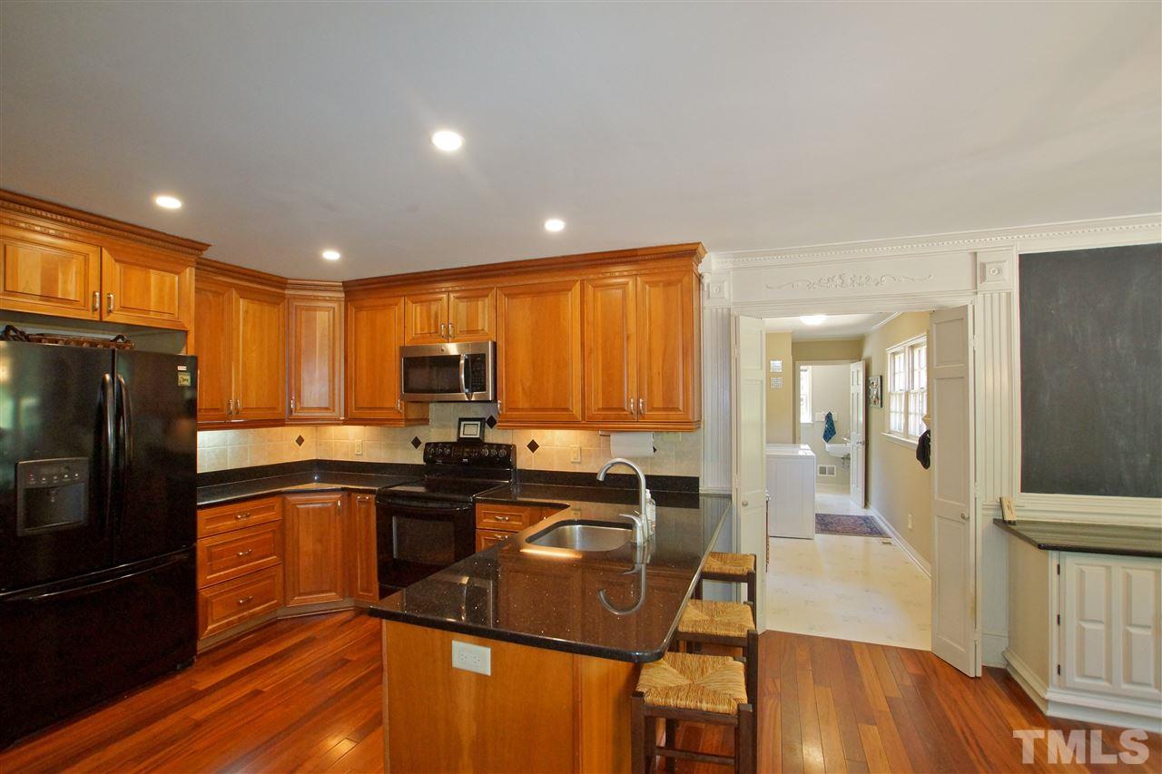 8012 Hollander Place Raleigh, NC 27606 - Photo 9 of 25 Gallery Image 9