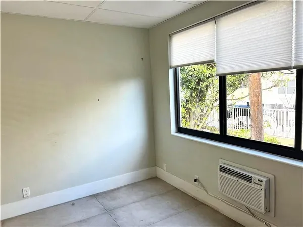 $1,750 | 1541 Cordova Road, Unit 205, Fort Lauderdale, FL 33316