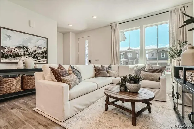 $387,500 | 746 North Bersshine Court, Watkins, CO 80137