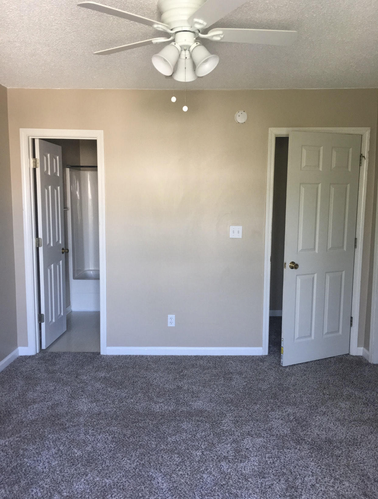 506 Keystone Road Mary Esther, FL 32569 - Photo 9 of 17 a view of an empty room with a bathroom