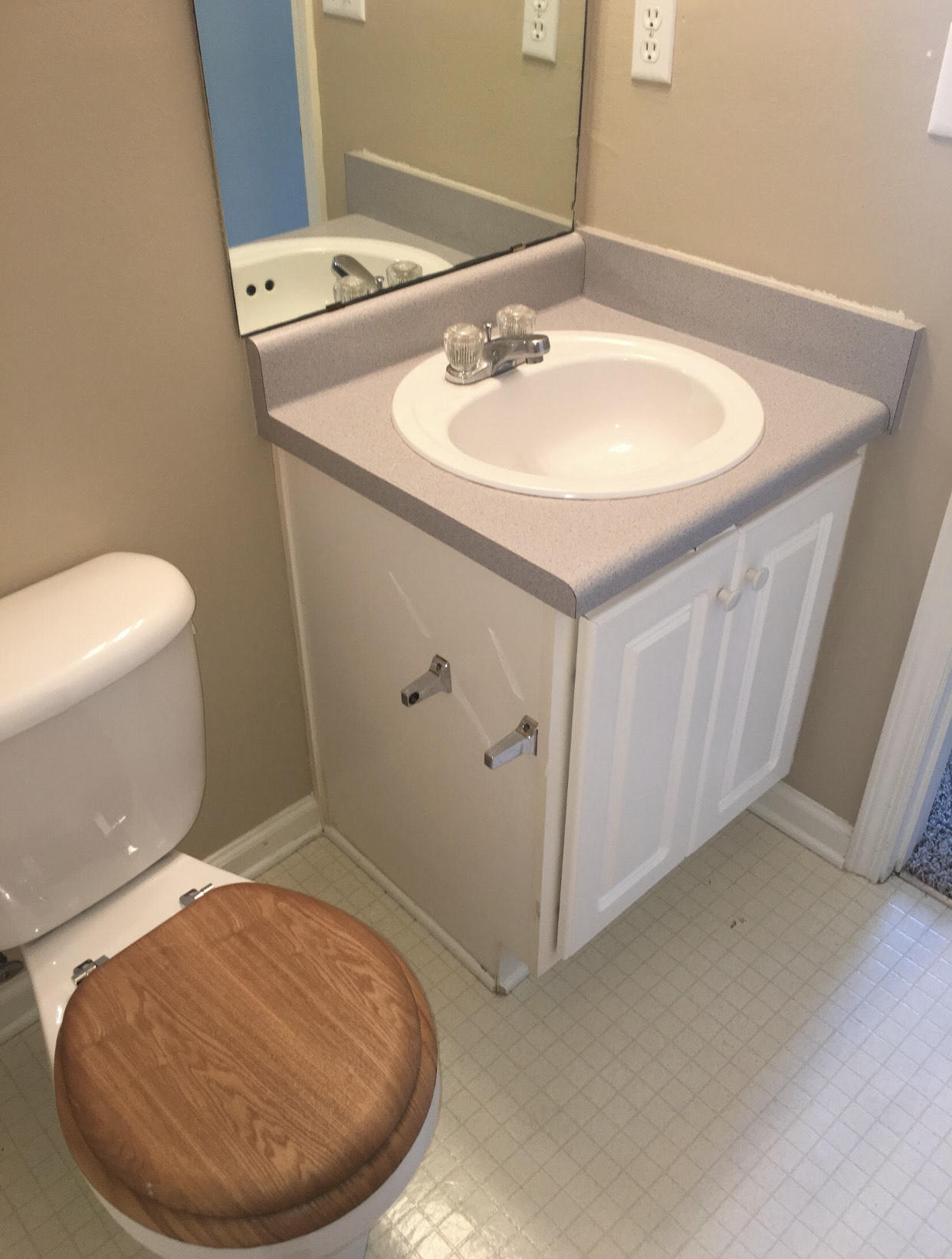 506 Keystone Road Mary Esther, FL 32569 - Photo 10 of 17 a bathroom with a sink and a mirror