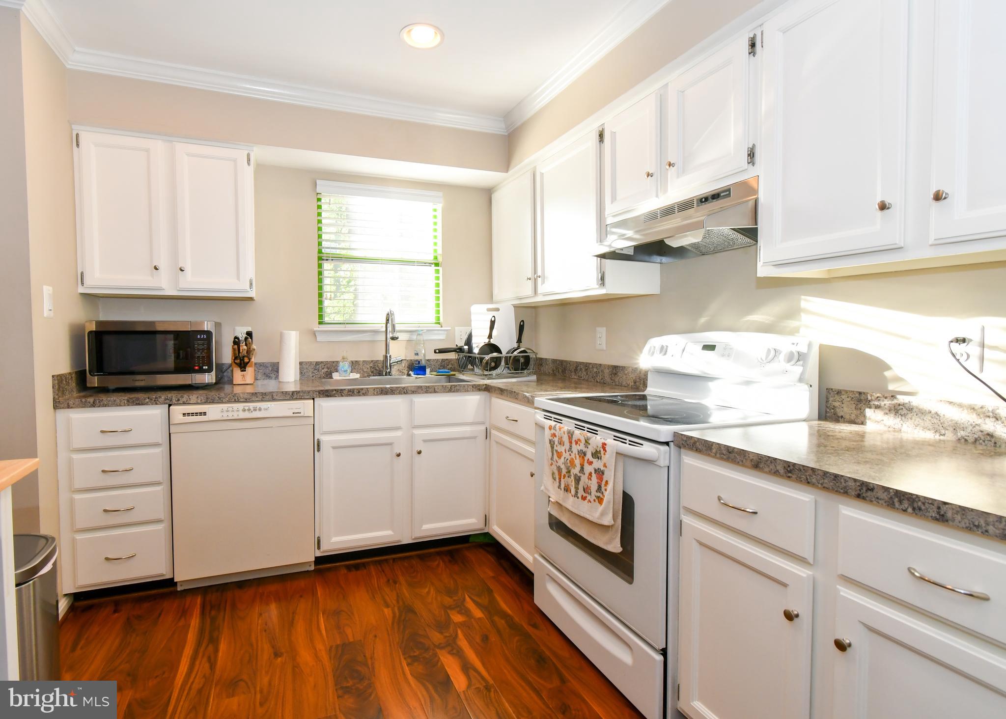 9915 Sugarwood Court Manassas, VA 20110 - Photo 5 of 14