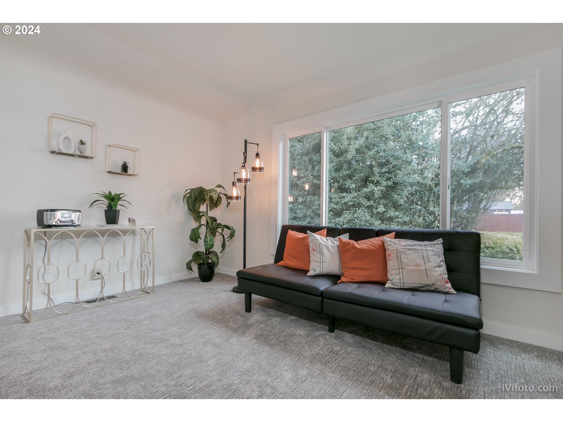 671 Irving Road Eugene, OR 97404 - Photo 5 of 21 Gallery Image 5