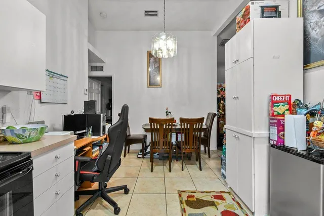 $349,999 | 1125 40th Street South, St. Petersburg, FL 33711