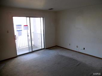 12114 Natural Bridge Road, Unit G Bridgeton, MO 63044 - Photo 4 of 12 Gallery Image 4