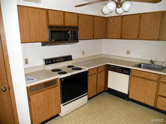 12114 Natural Bridge Road, Unit G Bridgeton, MO 63044 - Photo 6 of 12 Gallery Image 6