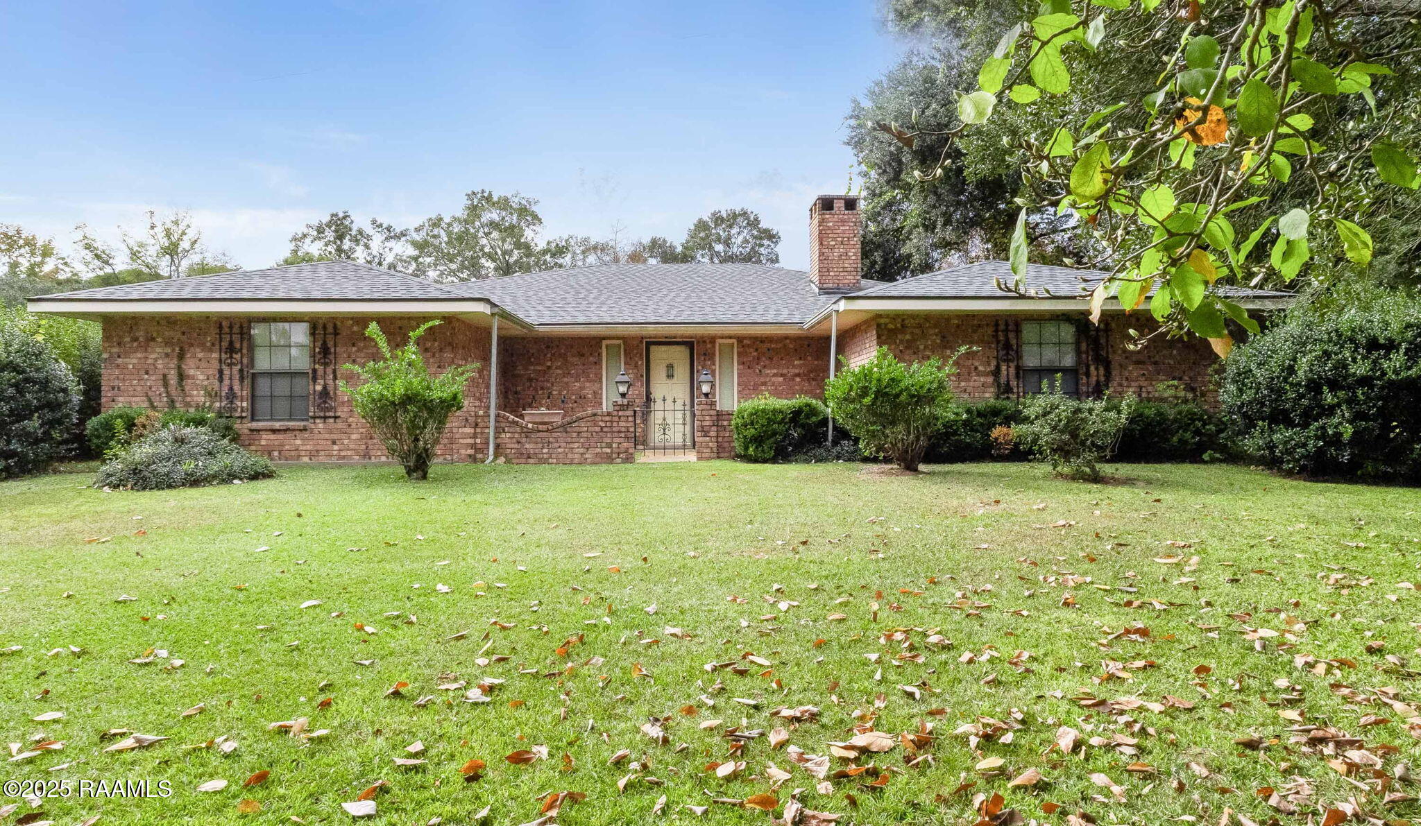 1-web-or-mls-128 crestview-1