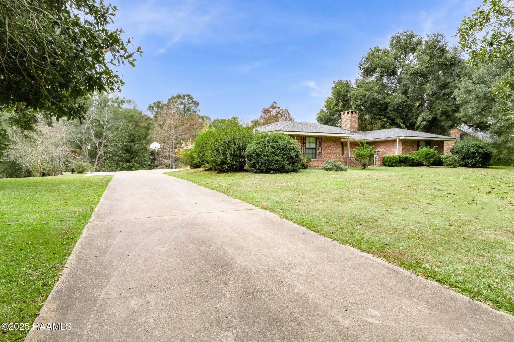 128 Crestview Drive Opelousas, LA 70570 - Photo 2 of 27 2-web-or-mls-128 crestview-2
