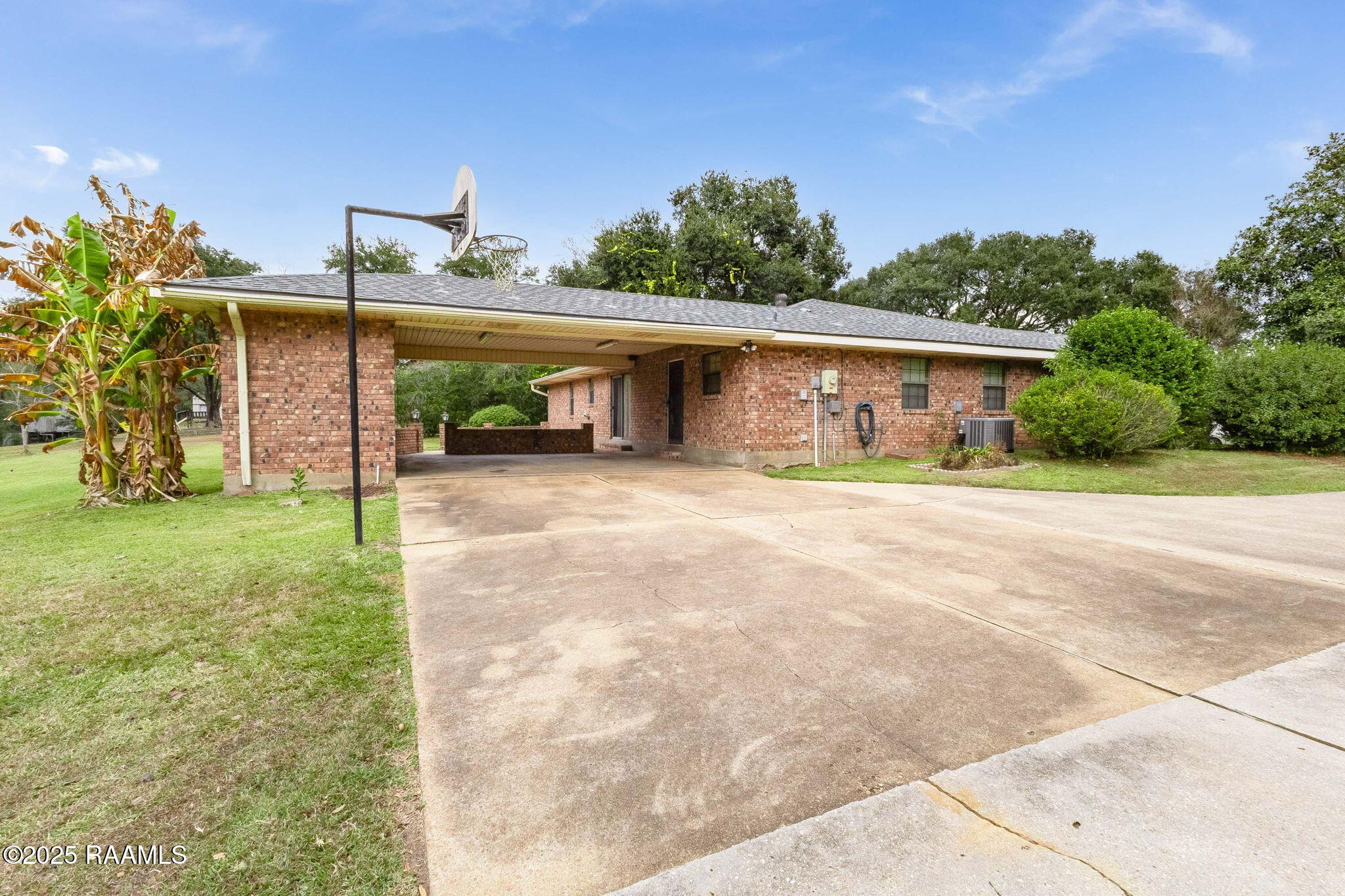 128 Crestview Drive Opelousas, LA 70570 - Photo 3 of 27 3-web-or-mls-128 crestview-3