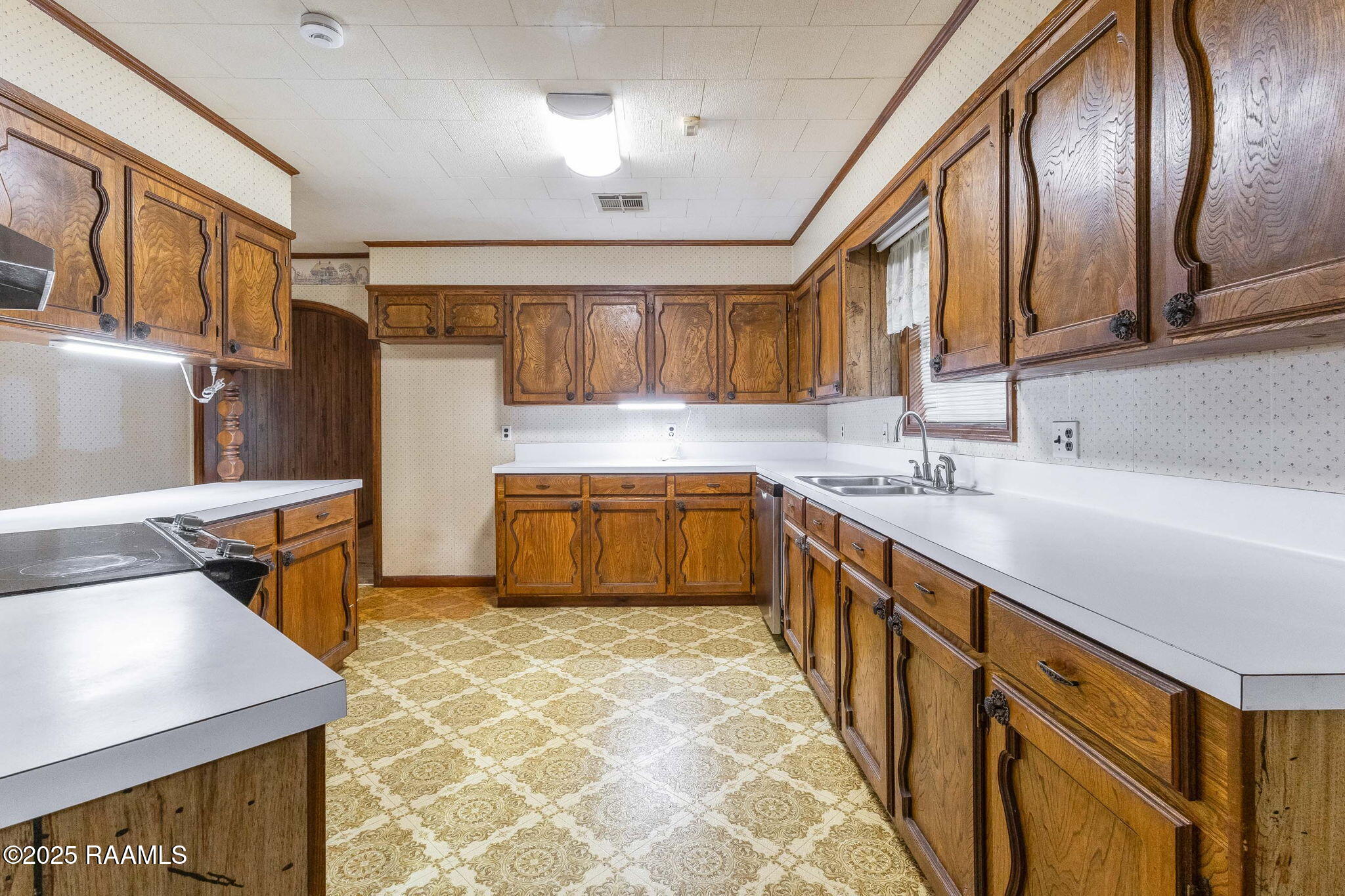 128 Crestview Drive Opelousas, LA 70570 - Photo 5 of 27 14-web-or-mls-128 crestview-14