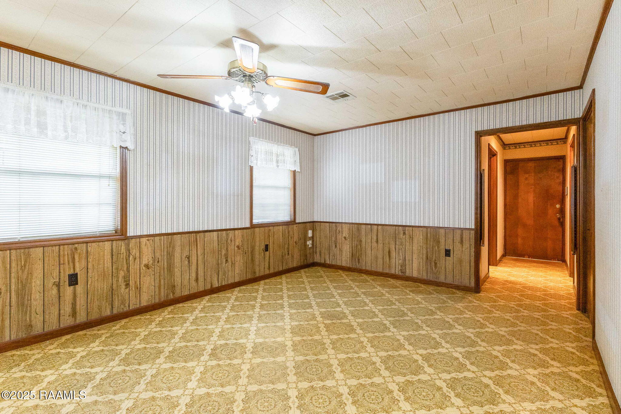 128 Crestview Drive Opelousas, LA 70570 - Photo 10 of 27 11-web-or-mls-128 crestview-11