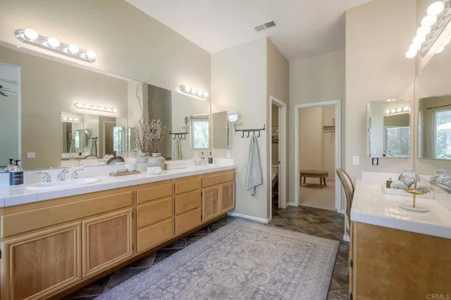 $1,290,000 | 1701 Hilo Drive, Vista, CA 92081