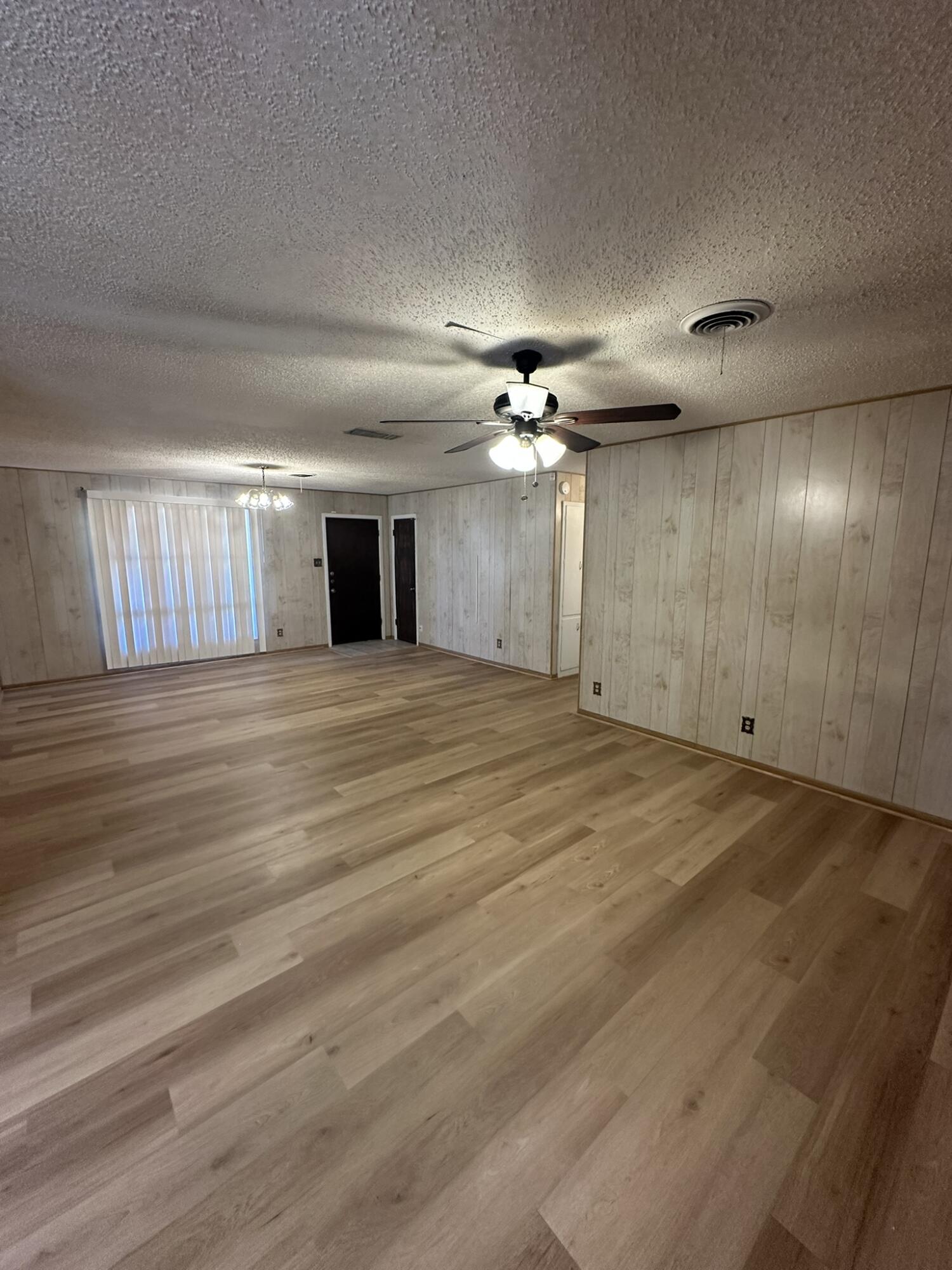 1333 62nd Street Lubbock, TX 79412 - Photo 2 of 9 2