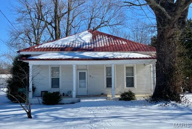$105,000 | 327 South Elm Street, Dexter, MO 63841