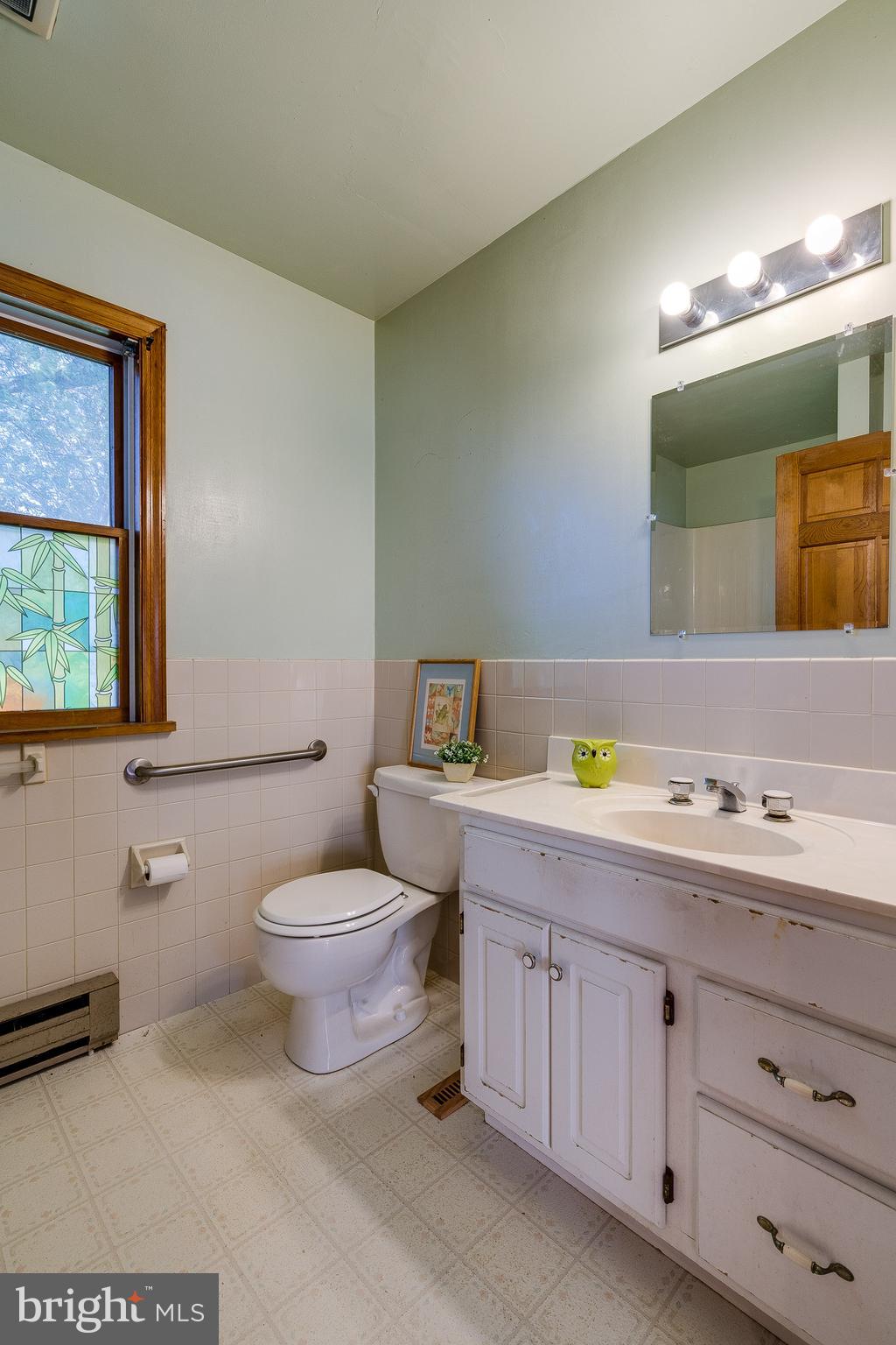 1154 Letort Road Conestoga, PA 17516 - Photo 13 of 44 Bath in first-floor bedroom