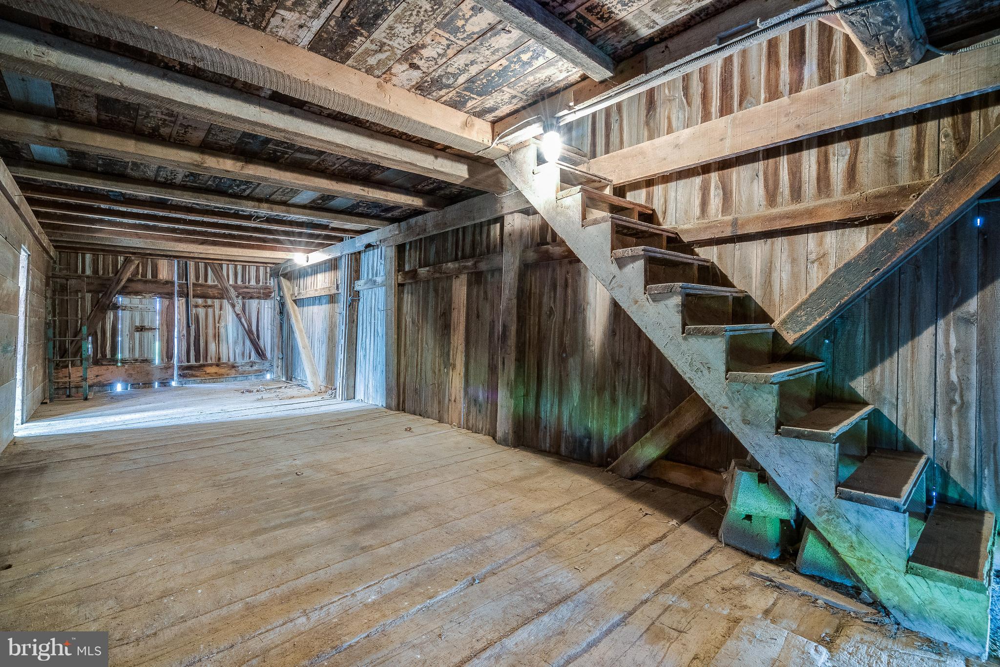 1154 Letort Road Conestoga, PA 17516 - Photo 35 of 44 Barn
