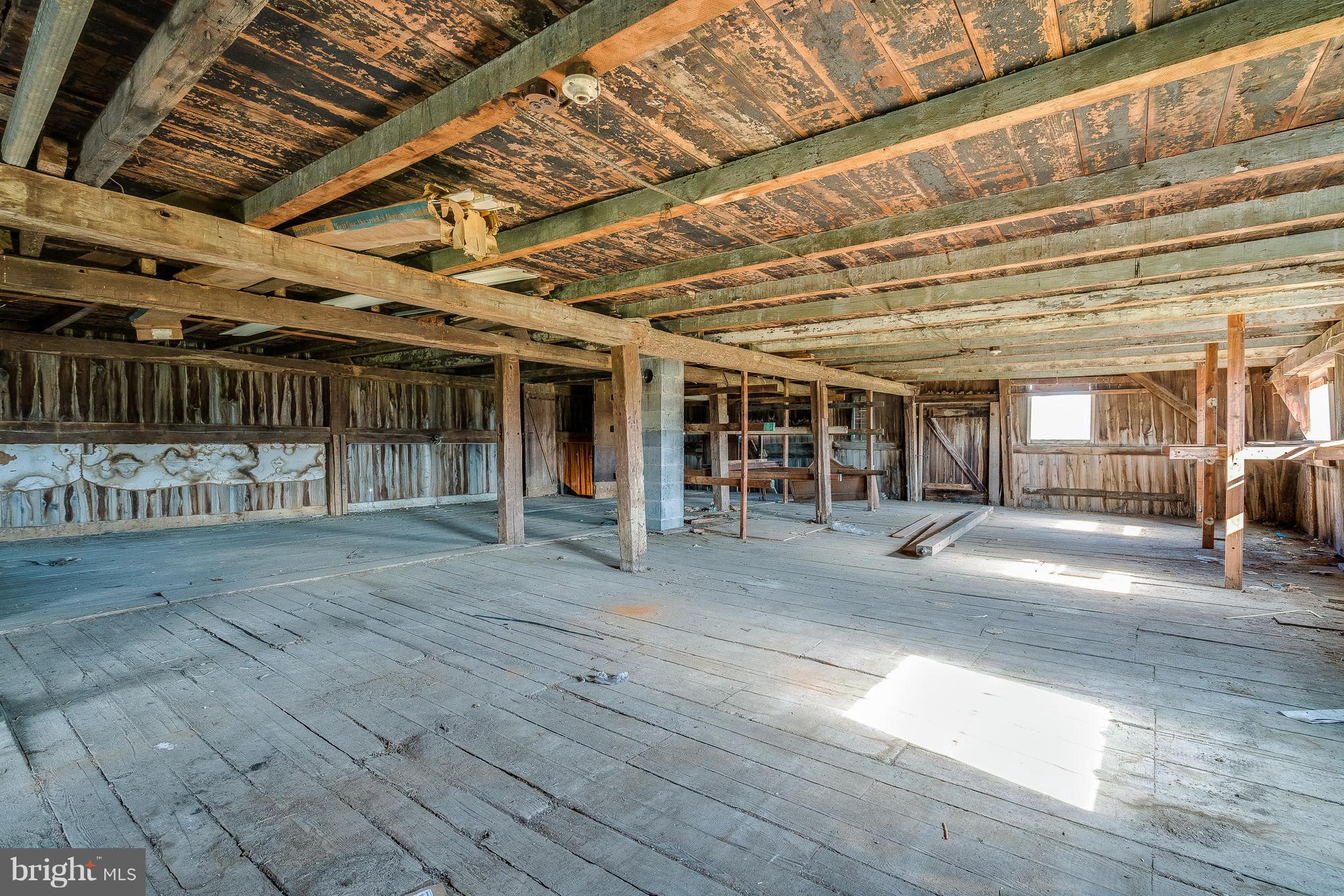 1154 Letort Road Conestoga, PA 17516 - Photo 36 of 44 Barn