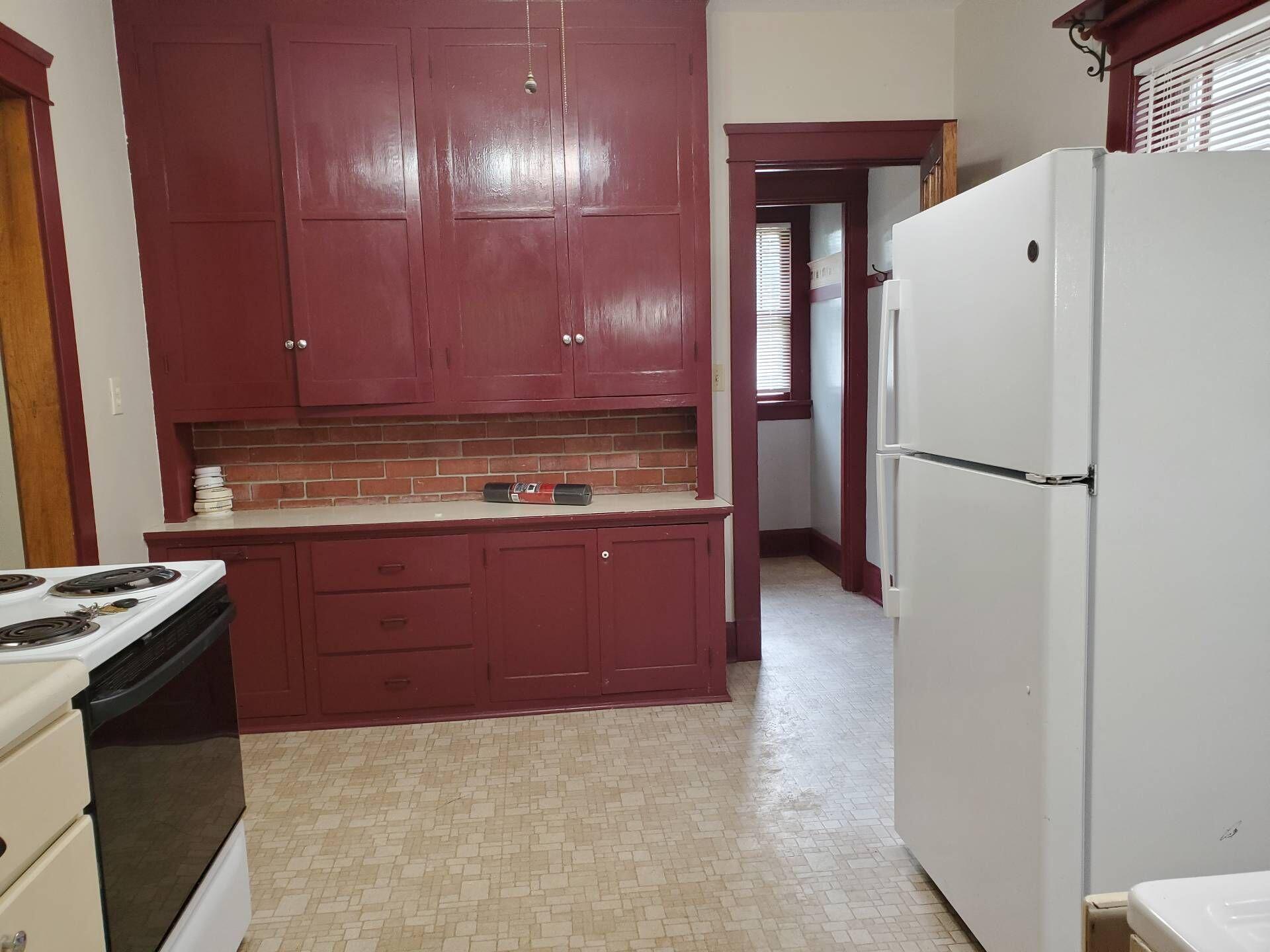 2423 20th Street Racine, WI 53403 - Photo 6 of 28 1634322384351.JPEG