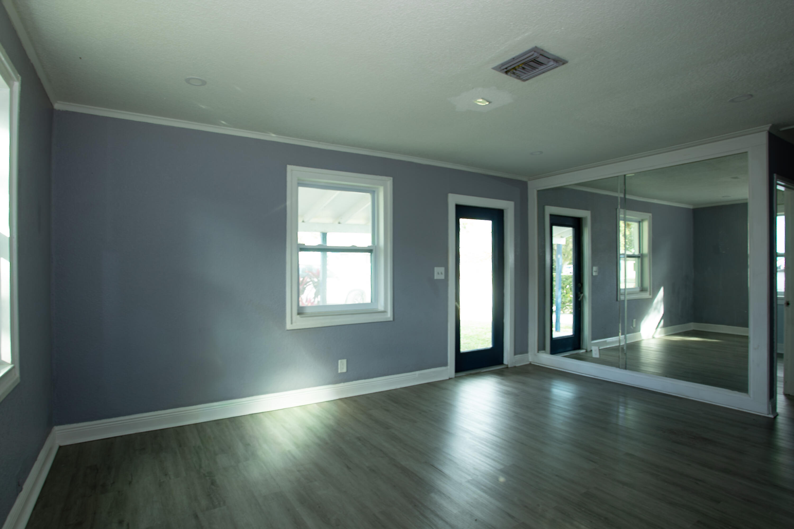 849 West 2nd Street Riviera Beach, FL 33404 - Photo 5 of 20 Living Room 3