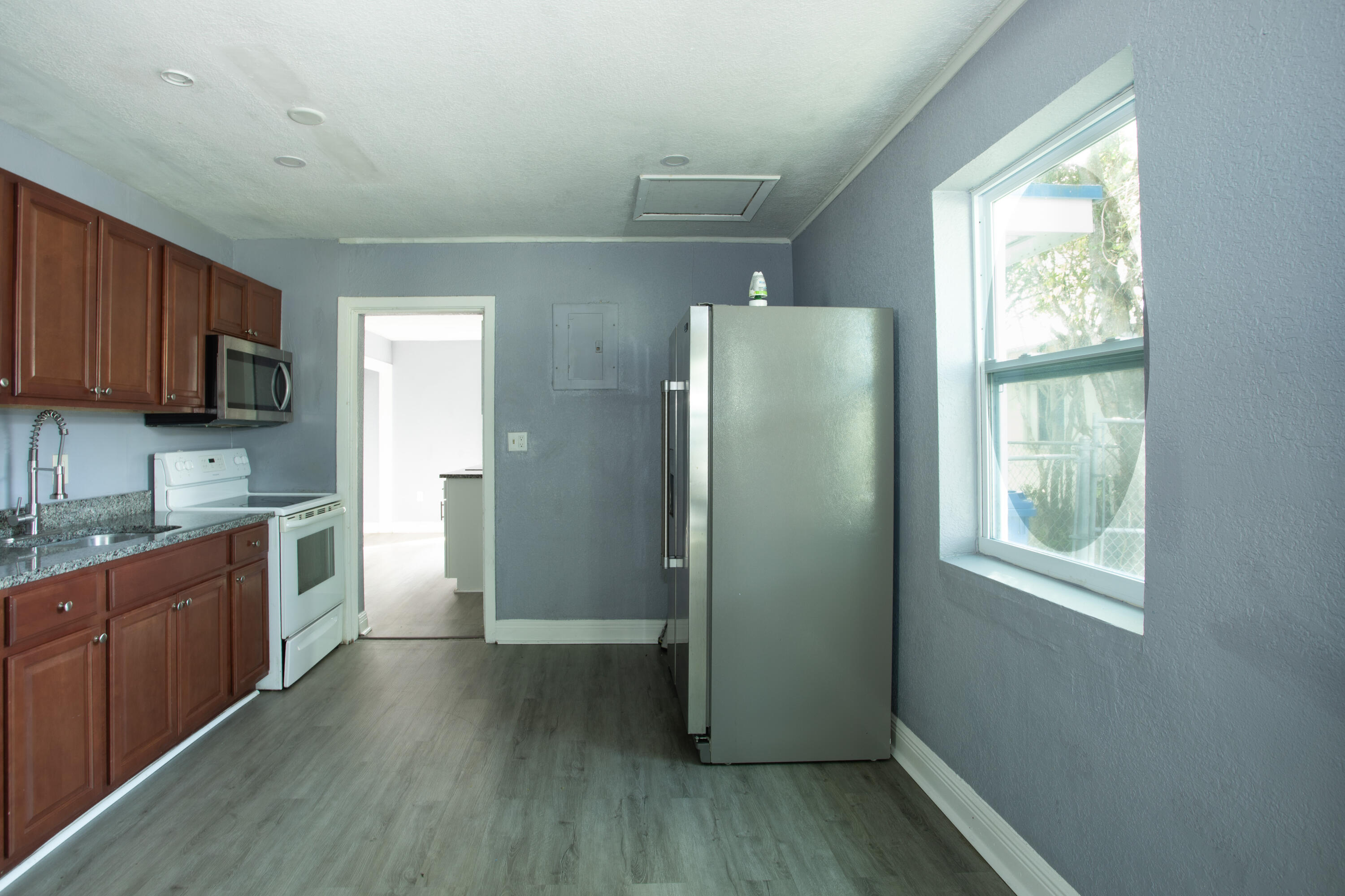 849 West 2nd Street Riviera Beach, FL 33404 - Photo 7 of 20 Kitchen