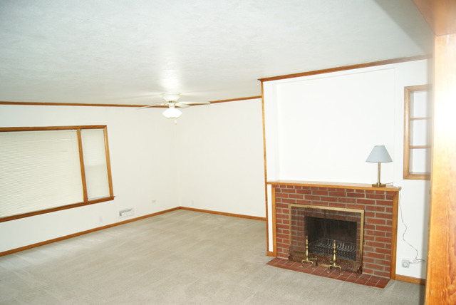 1818 Hillcrest Road Joliet, IL 60433 - Photo 13 of 24