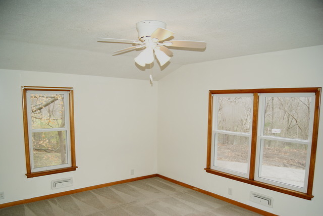1818 Hillcrest Road Joliet, IL 60433 - Photo 15 of 24