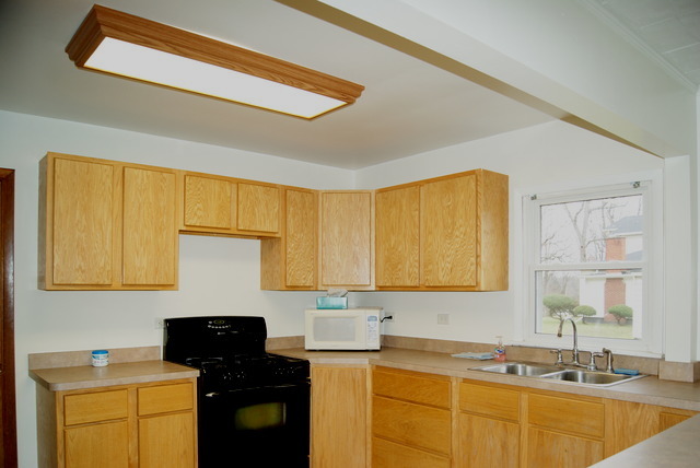 1818 Hillcrest Road Joliet, IL 60433 - Photo 3 of 24