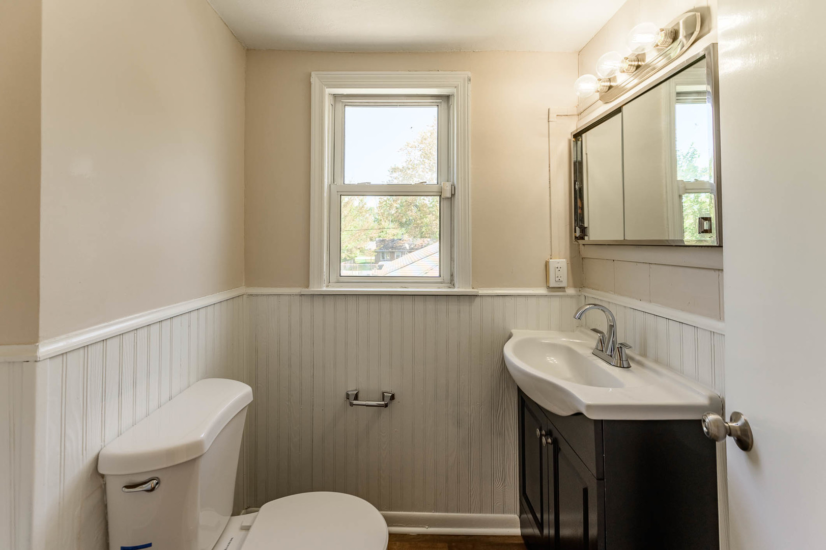 17153 Ridgewood Avenue Lansing, IL 60438 - Photo 11 of 12 Gallery Image 11