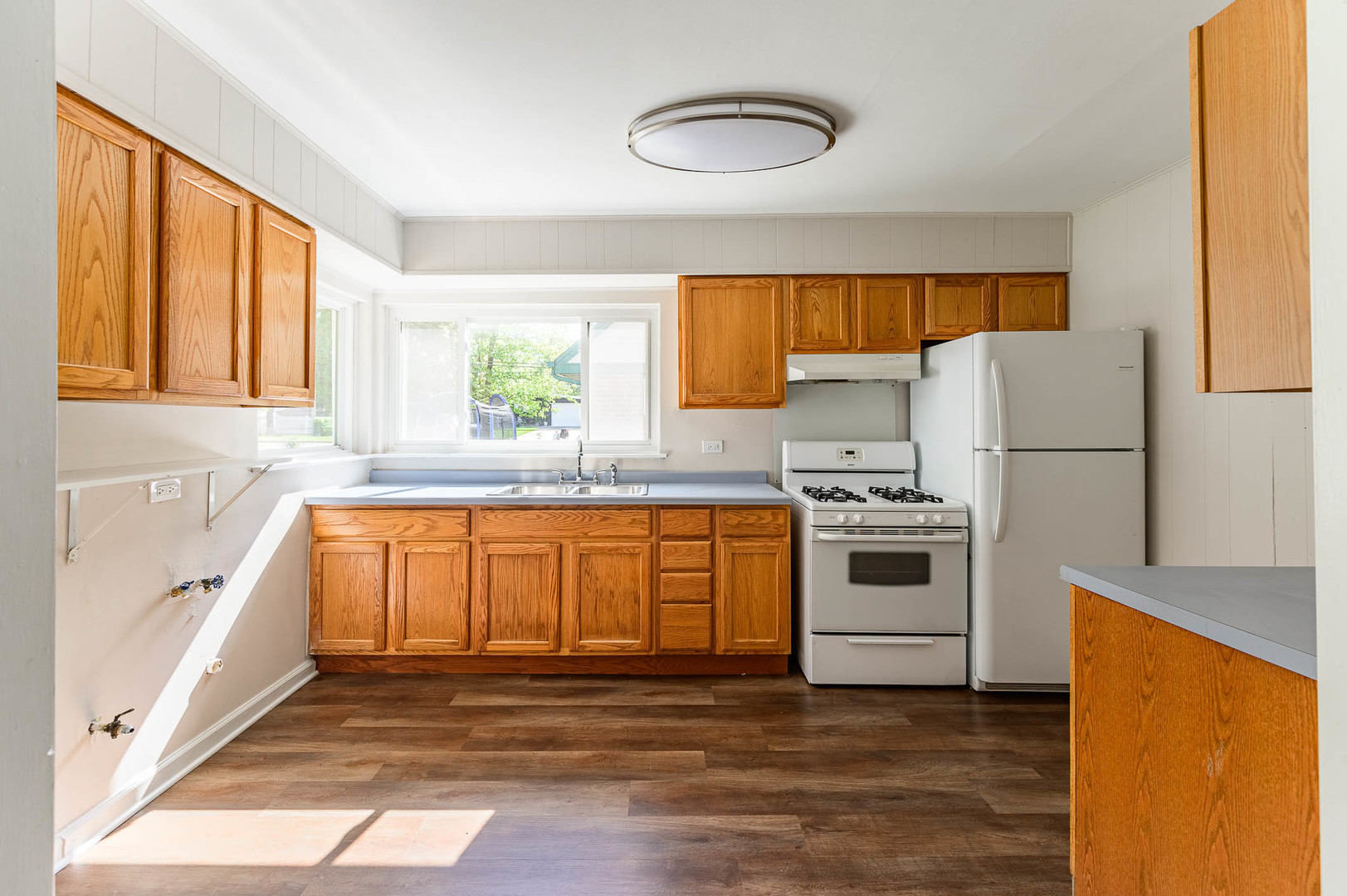 17153 Ridgewood Avenue Lansing, IL 60438 - Photo 6 of 12 Gallery Image 6