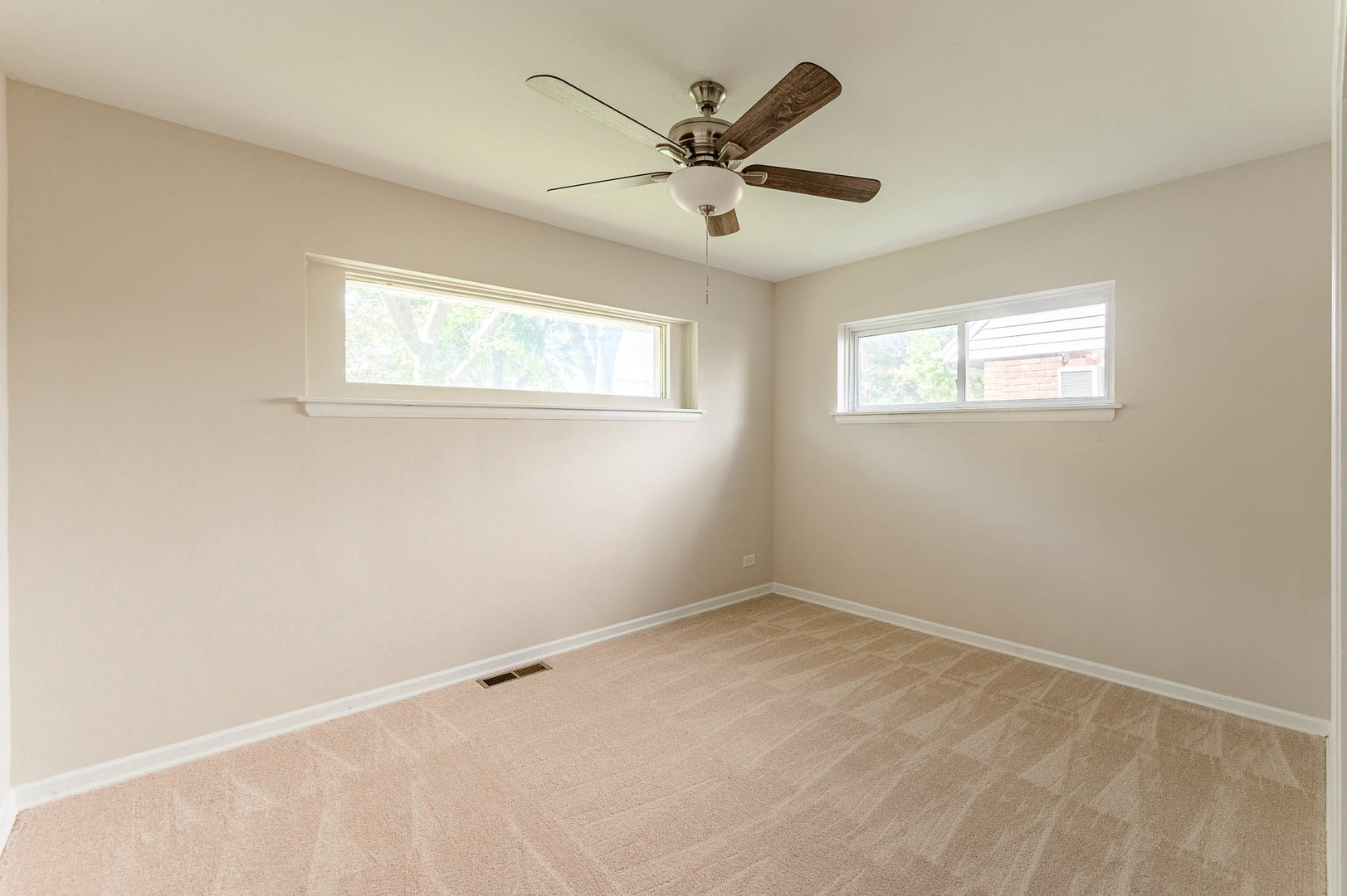 17153 Ridgewood Avenue Lansing, IL 60438 - Photo 9 of 12 Gallery Image 9