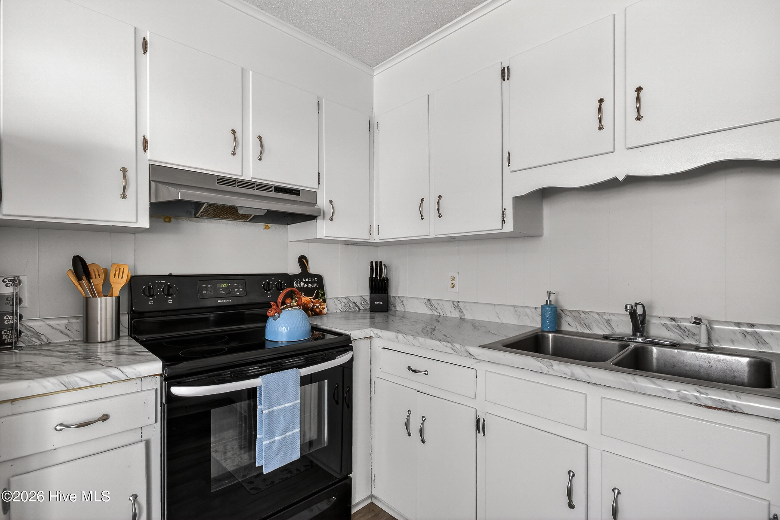 209 Cardinal Road Jacksonville, NC 28546 - Photo 11 of 26 Kitchen