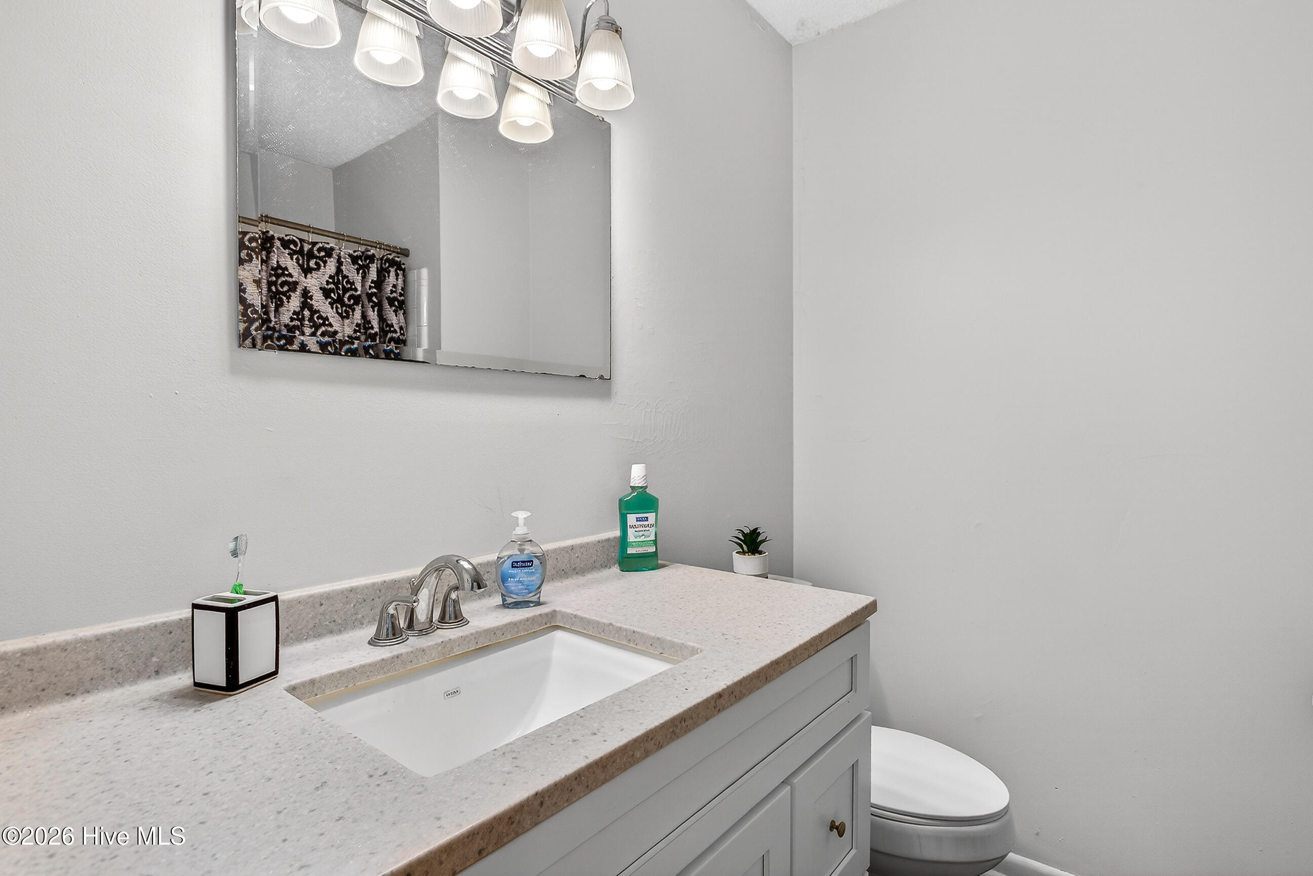 209 Cardinal Road Jacksonville, NC 28546 - Photo 18 of 26 Bathroom