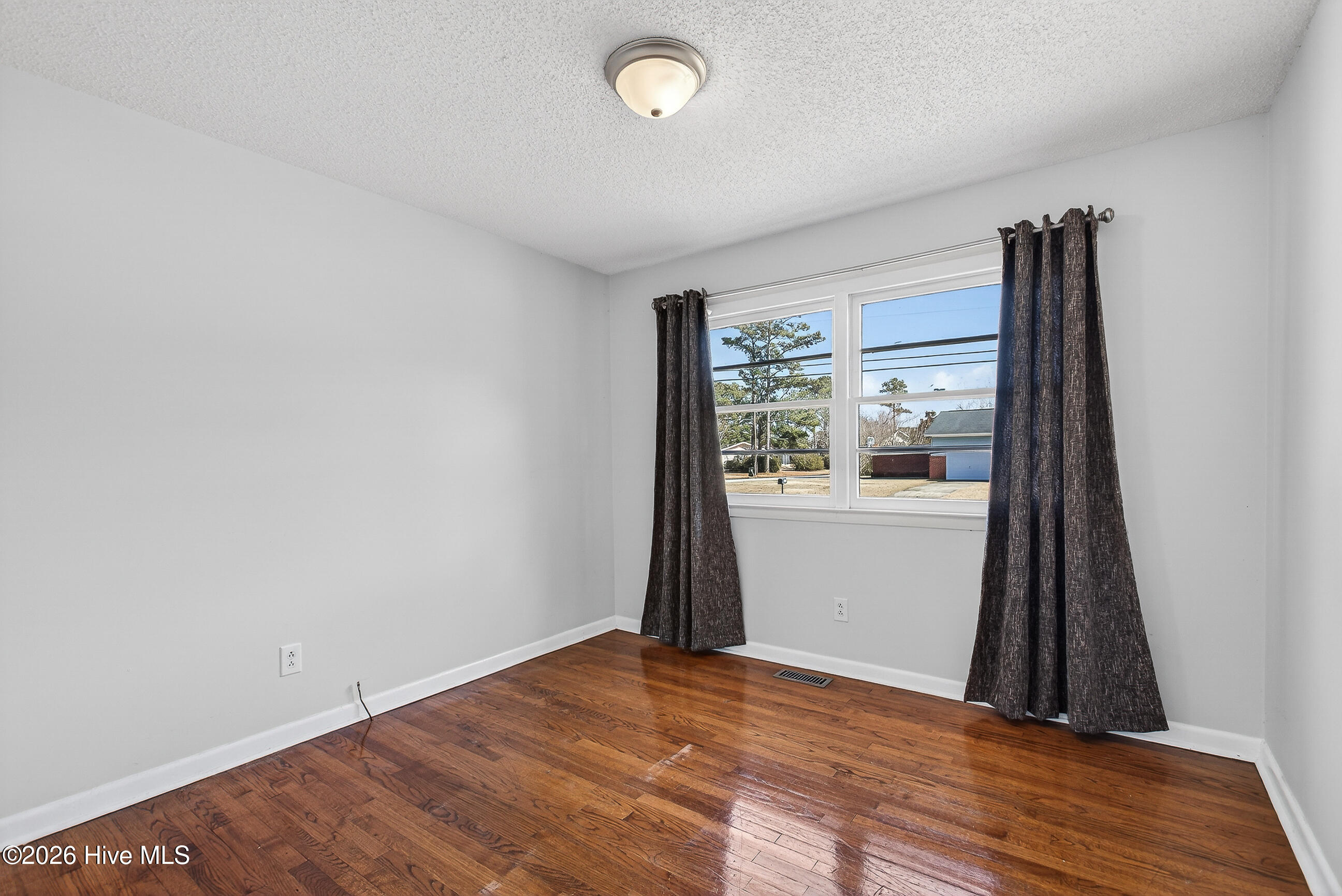 209 Cardinal Road Jacksonville, NC 28546 - Photo 20 of 26 Bedroom 3