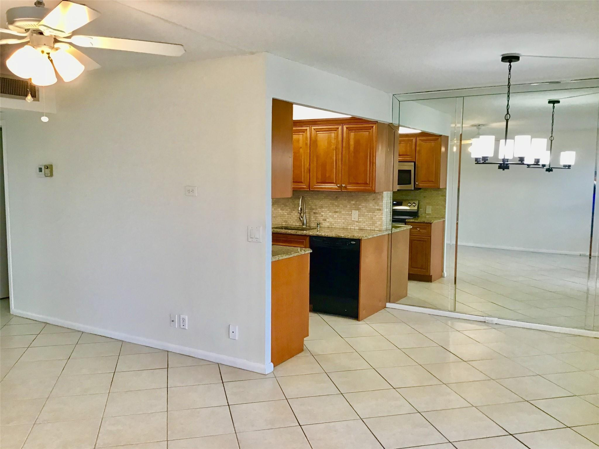 2035 Exeter, Unit 2035 Boca Raton, FL 33434 - Photo 8 of 34 Photo 8