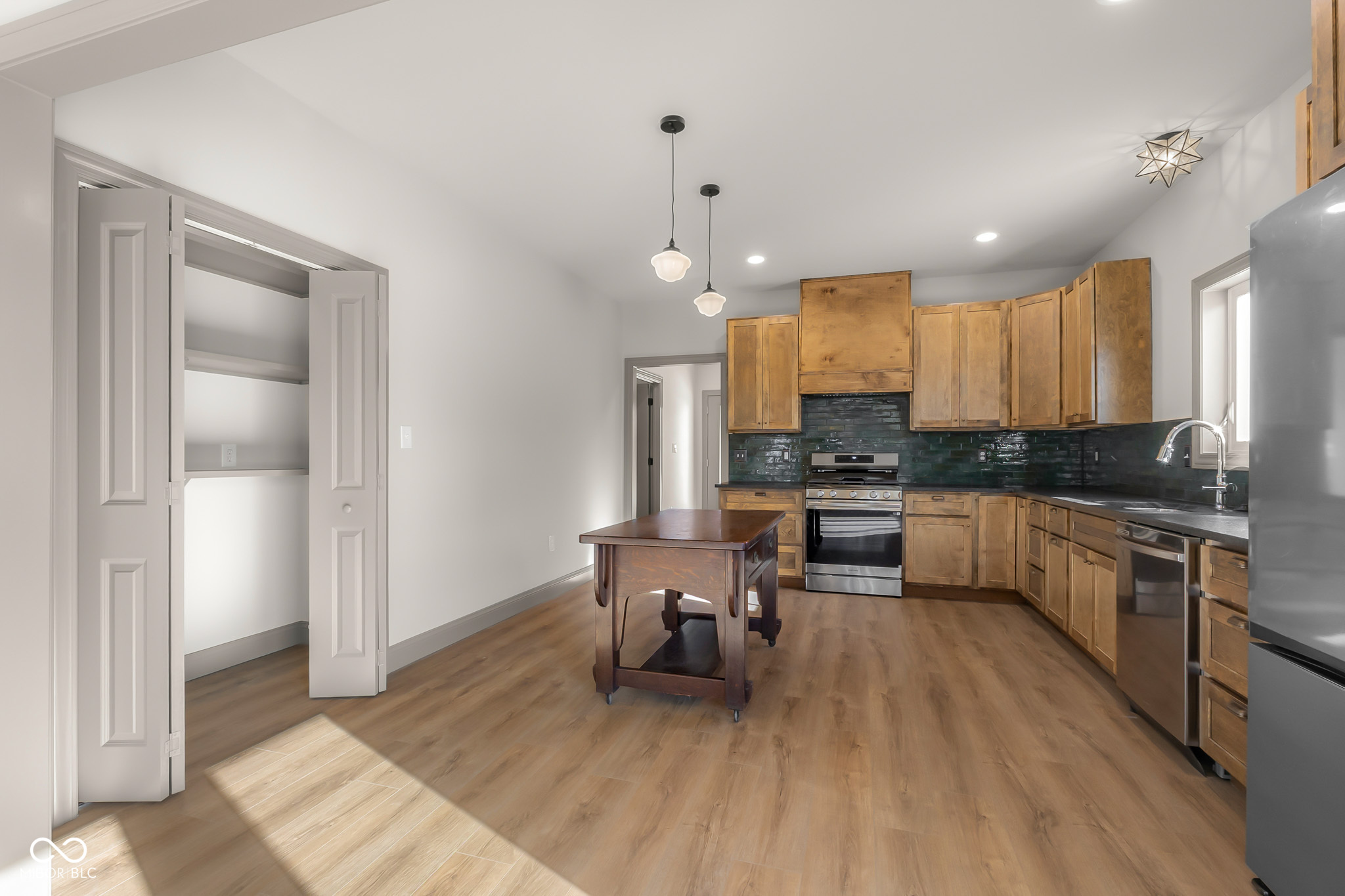 403 Main Street Hope, IN 47246 - Photo 23 of 60