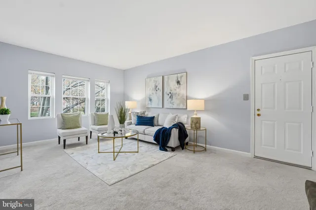 $399,000 | 1909 North Rhodes Street, Unit 30, Arlington, VA 22201