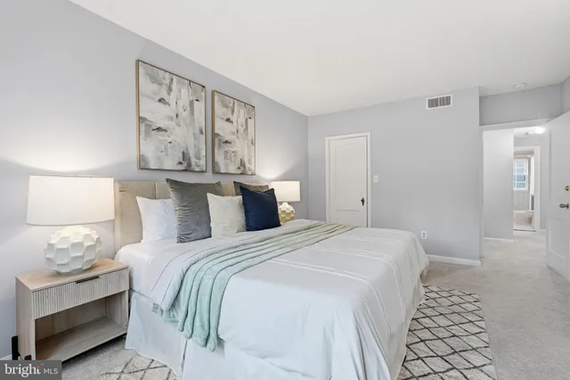 $399,000 | 1909 North Rhodes Street, Unit 30, Arlington, VA 22201