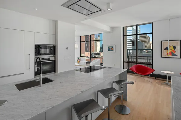 $4,000 | 201 South 11th Street, Unit 830, Minneapolis, MN 55403