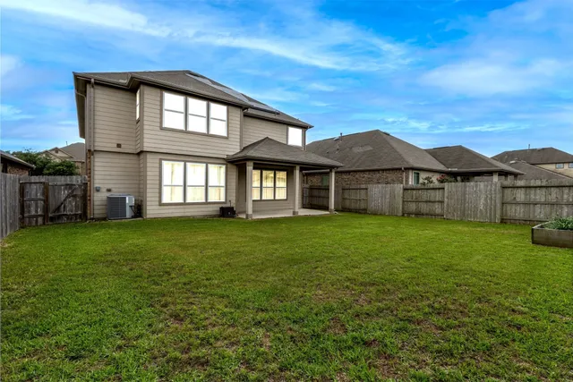 $345,000 | 15623 Hanover Breeze Lane, Houston, TX 77044