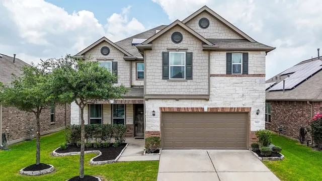 $345,000 | 15623 Hanover Breeze Lane, Houston, TX 77044
