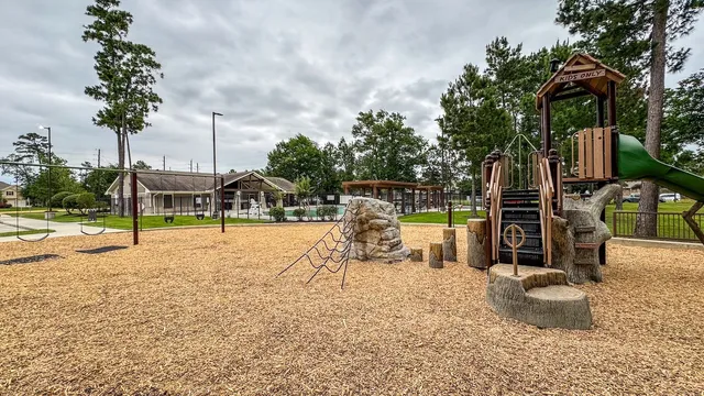 $345,000 | 15623 Hanover Breeze Lane, Houston, TX 77044