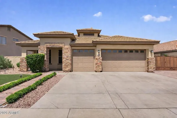 $3,395 | 8812 West Myrtle Avenue, Glendale, AZ 85305