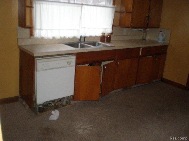 3119 Simpson Road Fort Gratiot, MI 48059 - Photo 5 of 11 PA300020.JPG