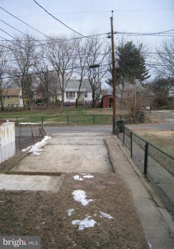 126 West Meadow Road Brooklyn, MD 21225 - Photo 12 of 12 Back yard