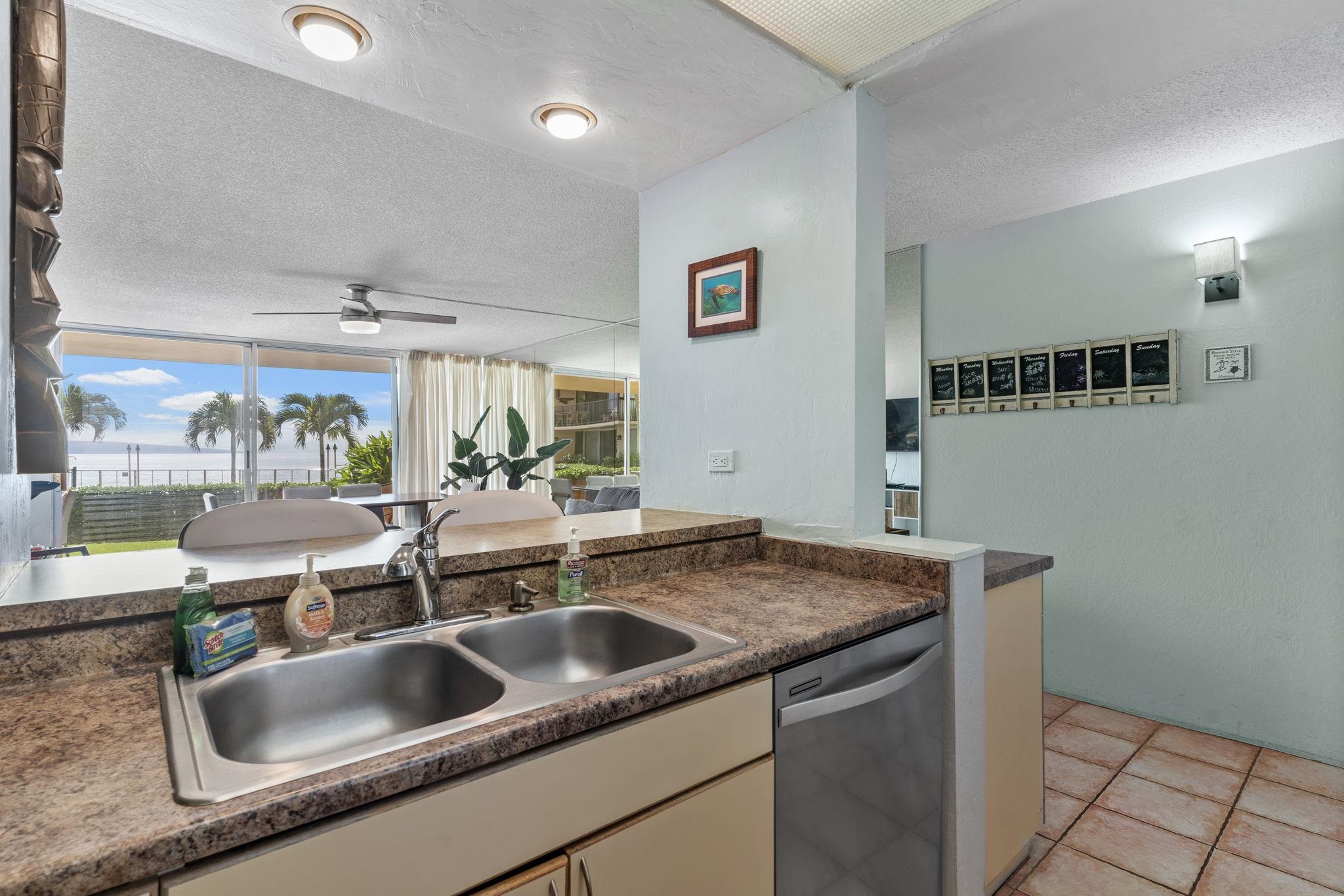 4401 Lower Honoapiilani Road, Unit A101 Lahaina, HI 96761 - Photo 6 of 37